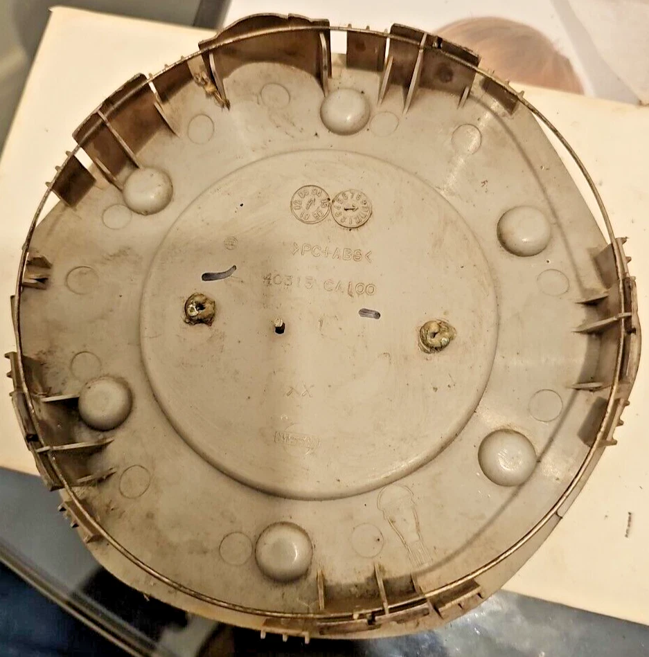 2006 NISSAN MURANO ALLOY WHEEL CENTRE CAP 40315 CA100 (1) C475 - Image 2 of 3