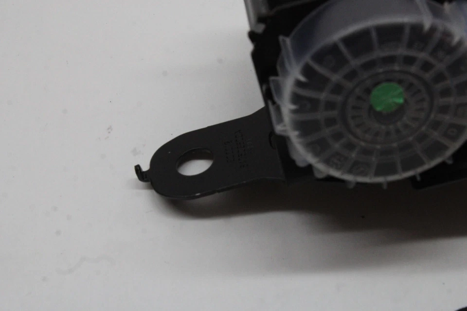 Nissan Versa SV 2020 retractor de cinturón de seguridad trasero izquierdo negro OEM 20 21 Foto 3 de 4