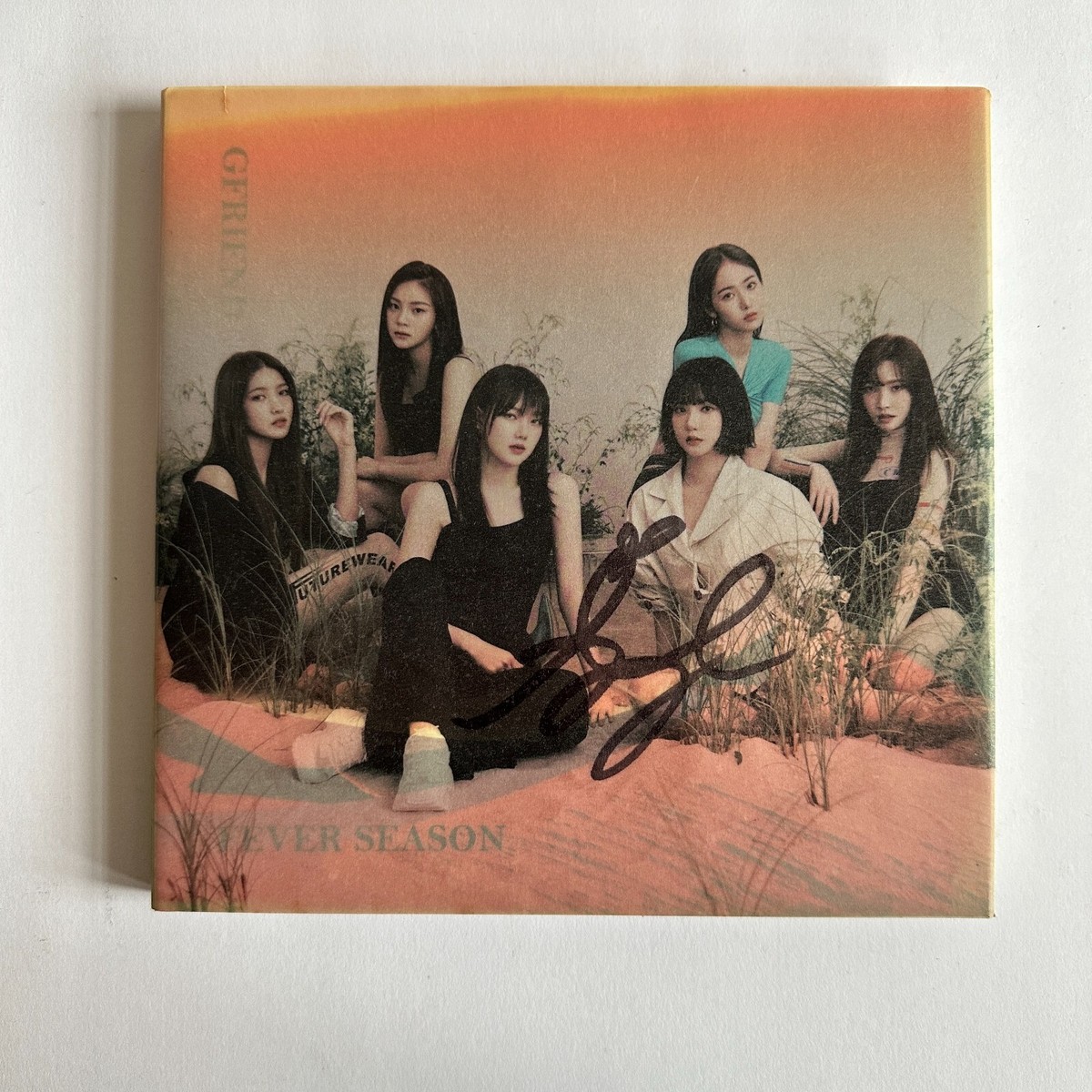 GFRIEND 7TH MINI ALBUM 'FEVER SEASON' OFFICIAL HAND SIGNED