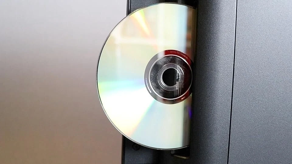 Falcon 24" TV WebOS SMART TV Wifi Camping – 12V/24V, Integrated DVD Player - Image 4 of 4