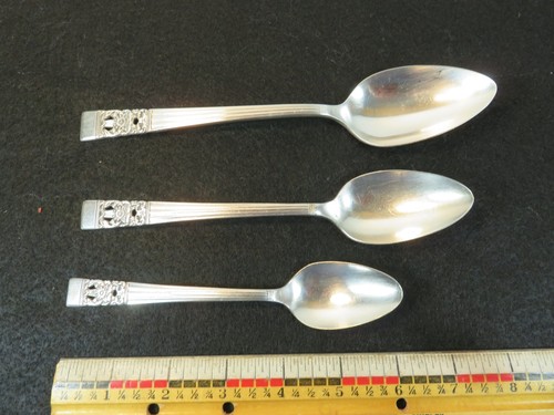 Coronation 1936 Teaspoons Dinner Knives Salad Forks Community Oneida Choice - Picture 22 of 30
