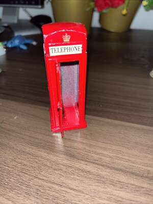 Gebrauchte rote London Telefonzelle Miniatur Puppenhaus aus Metall 1,5 Zoll hoch Vintage