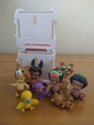Twozies Baby and Animal Toys Figures 5 Babies and. 3 Pets 