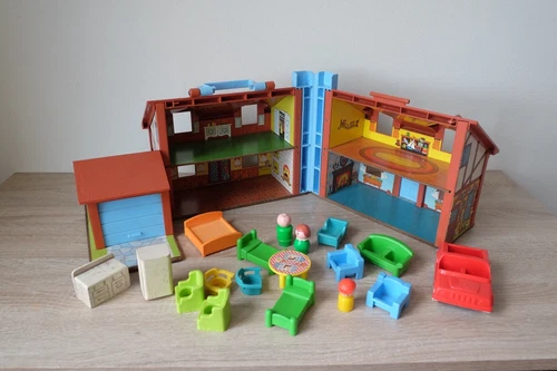 Vintage Fisher Price Little People Doll House #952 Brown Tudor House & Furniture