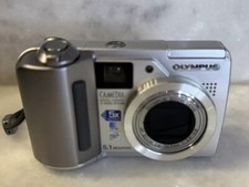 OLYMPUS CAMEDIA C-5500 5.1MP Digital Camera 5x Optic Zoom Silver