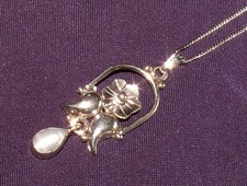 Collier + Pendentif, Perle D'Eau Douce , Fleur 2,7g Argent Longueur Ouvert 42cm