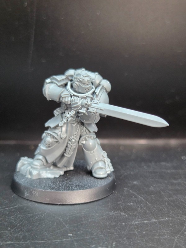 Games Workshop Warhammer 40k Space Marine Primaris Champion