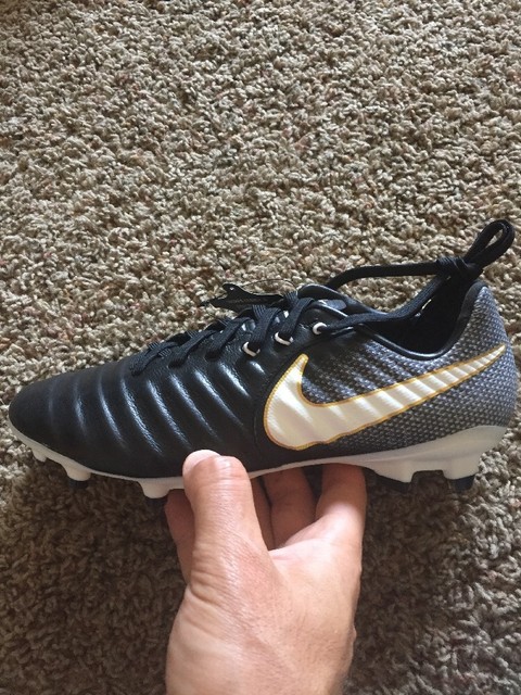 nike tiempo legacy iii