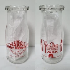 VINTAGE HALF PINT MILK BOTTLE MARKL DAIRY PRODUCTS - WEST CHICAGO, ILLINOIS