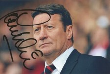 SHEFFIELD UNITED & BARNSLEY: DANNY WILSON SIGNED 6x4 ACTION PHOTO+COA