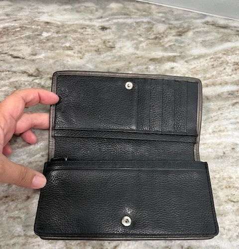 Cartera Brighton Cuero Negro Plata Corazón Remolino Excelente Estado Foto 3 de 4