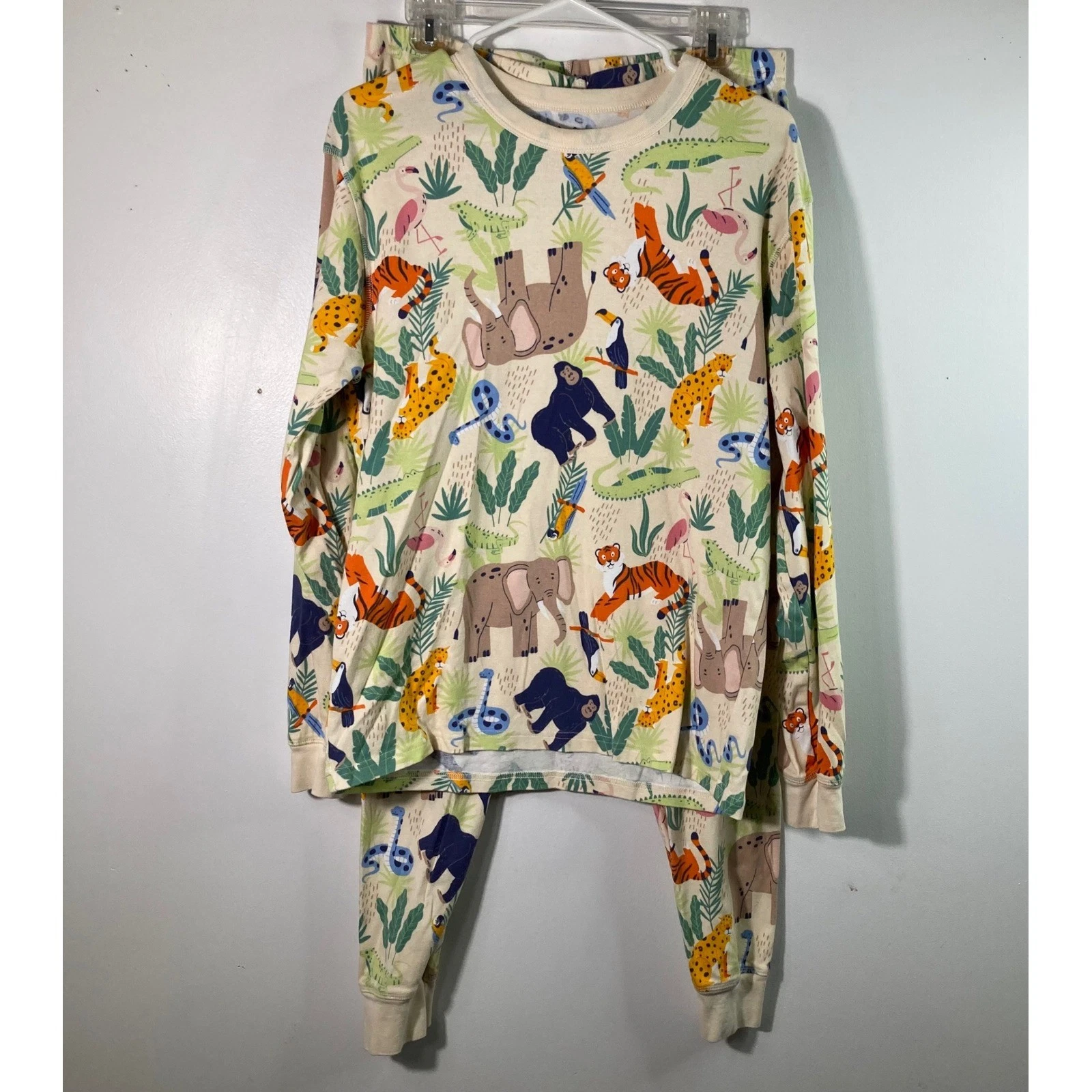 Landry's Adult Large Pajama Set Long Sleeve Pants Cream Jungle Animals Print L
Opens in a new window