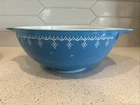 Vintage PYREX Snowflake Blue Garland Cinderella Mixing Bowl #442