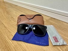 Occhiali da sole Ray-Ban montatura nero opaco Justin Rb4165F