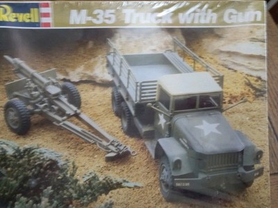USA M-35 Truck & 105 MM HOWITZER  1:40 scale (1989),NMIB.Box has slight warping