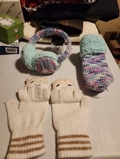 Lot Of Girls Gloves And Earmuffs 114 