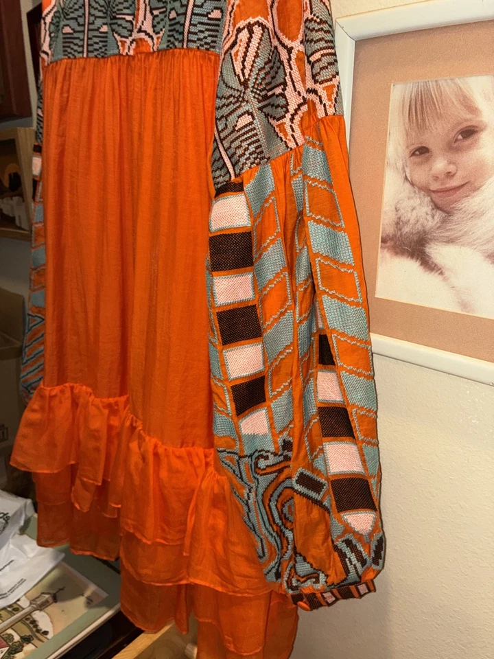 Vestido Iris Apfel x H&M para mujer Emily Paris túnica naranja con volantes bordada talla M  Foto 4 de 4