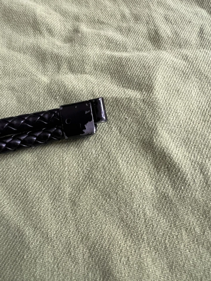 Pulsera de cuero trenzado doble para hombre con cierre magnético negro Foto 4 de 4