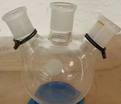 Unmarked 100ml Three Neck Round Bottom Boiling Flask