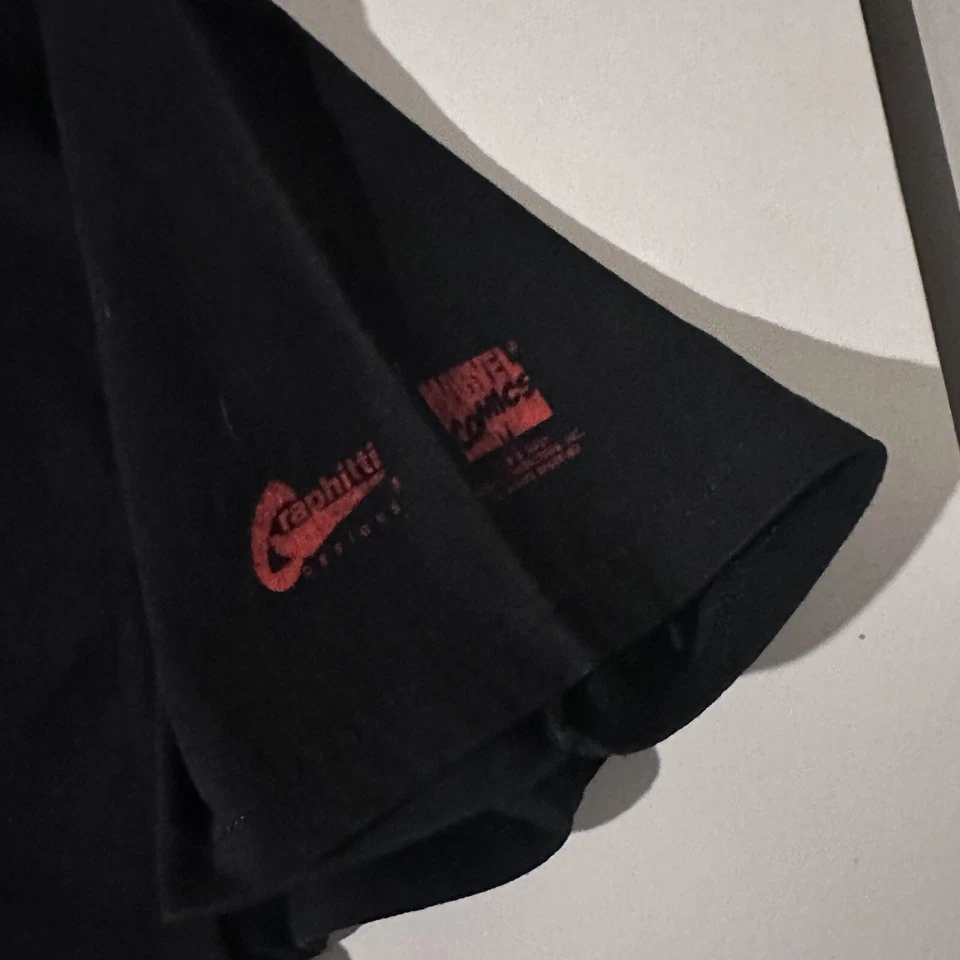 Vtg Captain Britain 2001 Marvel Grapitti Designs Men’s  Size XL Black T-shirt - Image 4 of 4