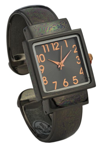 Blekon Collections Women's 27mm Case Solid Classic Cuff Bangle Watch - Picture 20 of 26