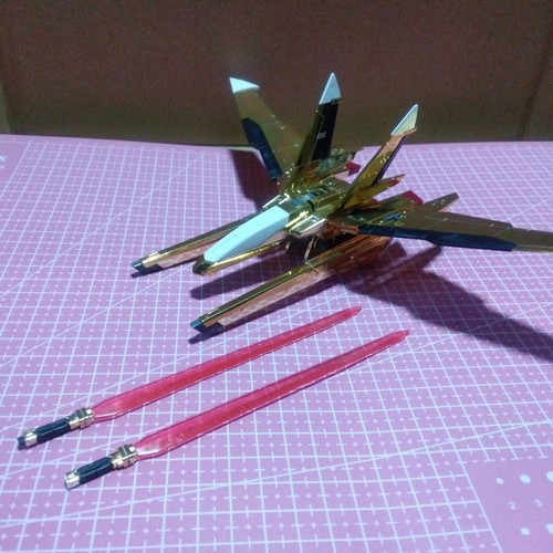 Bandai Gundam SEED Destiny 1/100 Akatsuki Gundam Full Set Model Kit - zusammengebaut - Bild 3 von 14