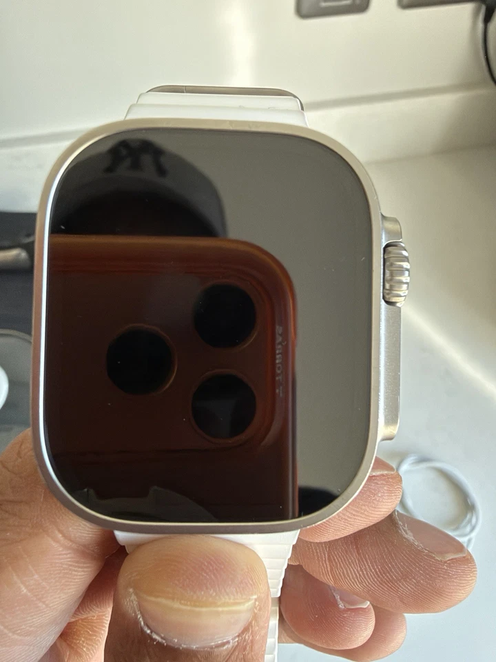 Apple Watch Ultra, photo 2 of 5