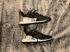 Excellent Condition and FREE Shipping!!! Under Armour Harper Cleats Size 5Y