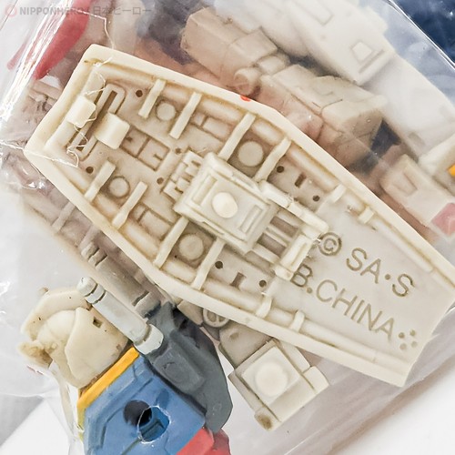 Gundam RX-78-2 + HANGAR Mobile Suit Figure SOG Strategy Set EFSF Bandai 2006 NEW - Picture 10 of 22
