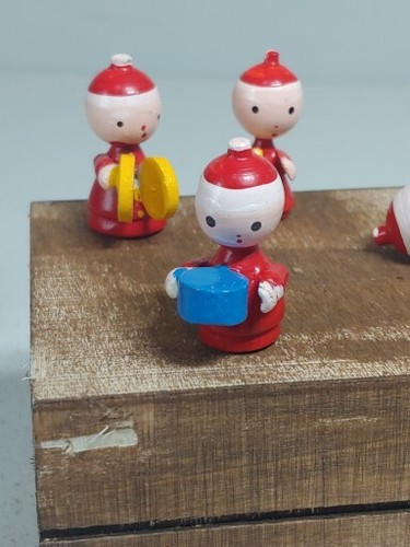 VINTAGE Christmas PETITE santa band BOXED SET Of 6 Hand Painted Wooden figures - Picture 5 of 11