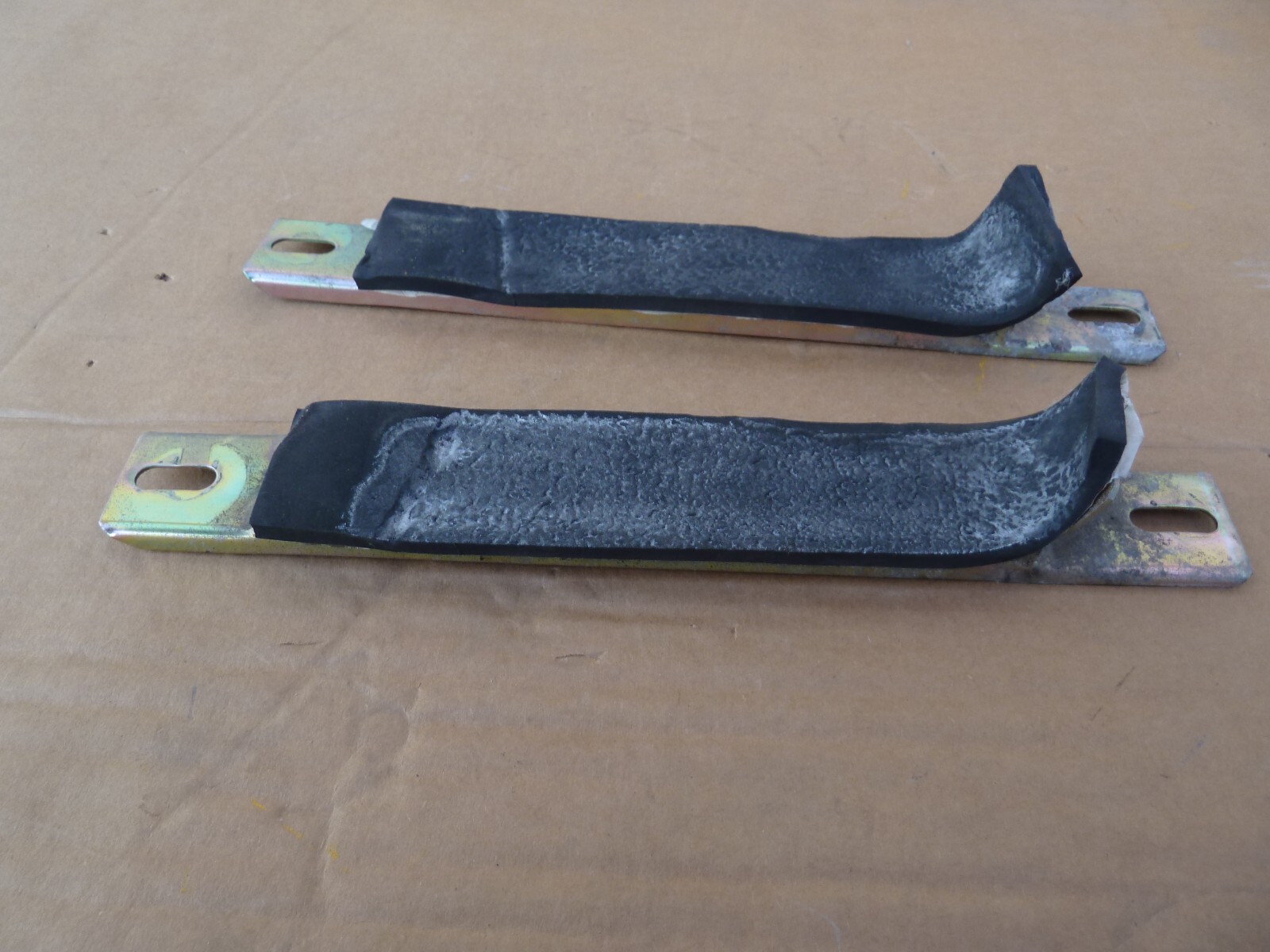 FERRARI 355 Gas Fuel Tank Petrol Container Holders Mounting Support plates F355