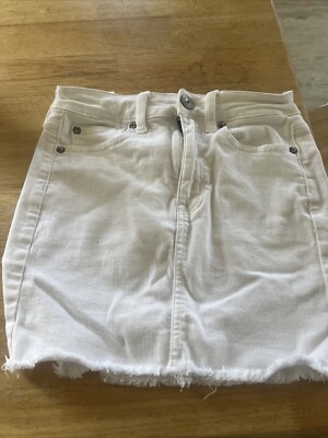 American Eagle White Denim Skirt Size 0, Frayed Hem, Cotton Super Stretch  White