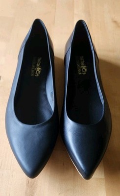 Coach and Four Juliette Flats Women Size 7.5 Black Leather Classic NEW
