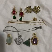 Random Lot of Jewelry - Silver & Gold tones. Pendants & Earrings