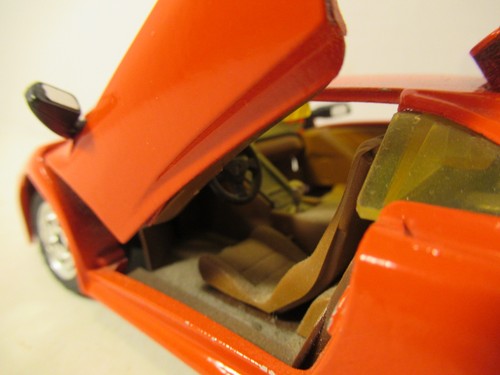Vintage Majorette 1:24 Scale Model Diecast Car Lamborghini Diablo - Picture 11 of 15