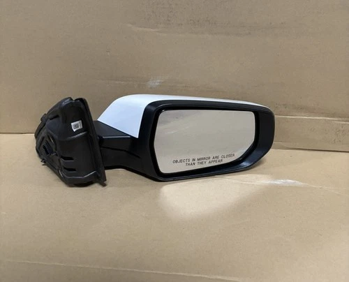 2016-2024 Chevrolet Malibu RH Passenger Side Mirror ASM OEM Summit White