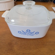 1960's Corning Ware 1 1/2 Quart Blue cornflower with lid