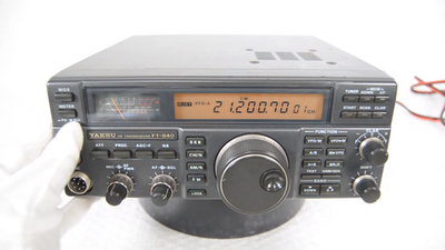 八重洲無線　FT-840　100W YAESU FT-840 100W HF Transceiver Ham Radio Working Excellent W