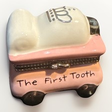 MudPie Porcelain Hinged Trinket Box First Tooth Princess Girl Pink 2&rdquo; x 1-3/4&rdquo;