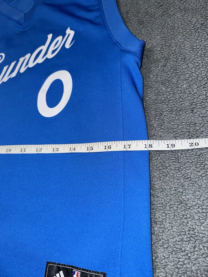 Oklahoma City Thunder 2016 Christmas Jersey Russell Westbrook Size Kids Medium - Image 4 of 4