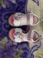 Carter's Sz 5 Little Kids Pink Unicorn Light Up Sandals New W. Tag Strap closure