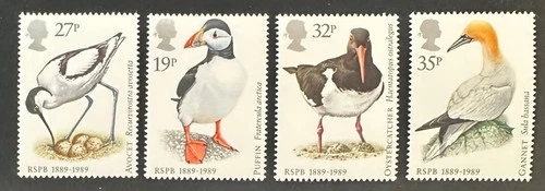 GREAT BRITAIN    Lovely  Mint  NEVER  Hinged  Set