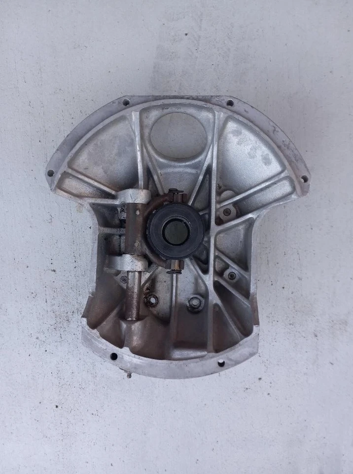 Maserati Sebring II, Mistral, carcasa de campana de transmisión con brazo de disco desechable Foto 4 de 4