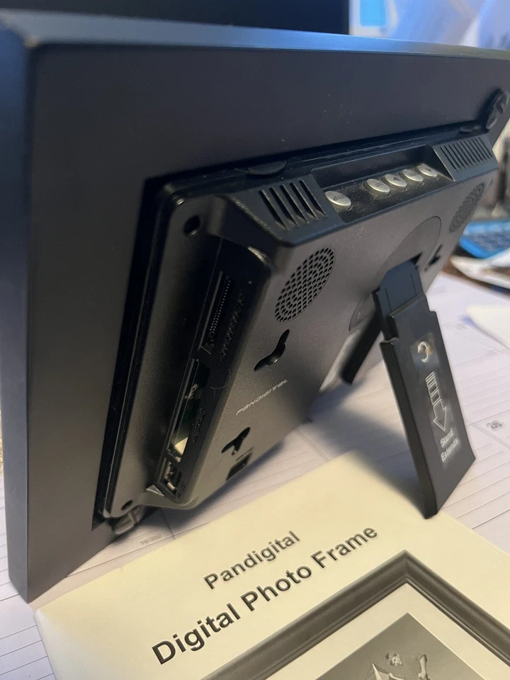 PANDIGITAL PHOTO FRAME  - Image 4 of 4