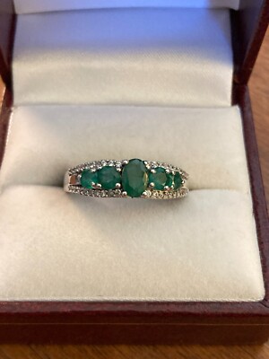 Ring .925 Sterlingsilber rhodiniert Smaragd und CZ Krappenfassung Größe 8,75