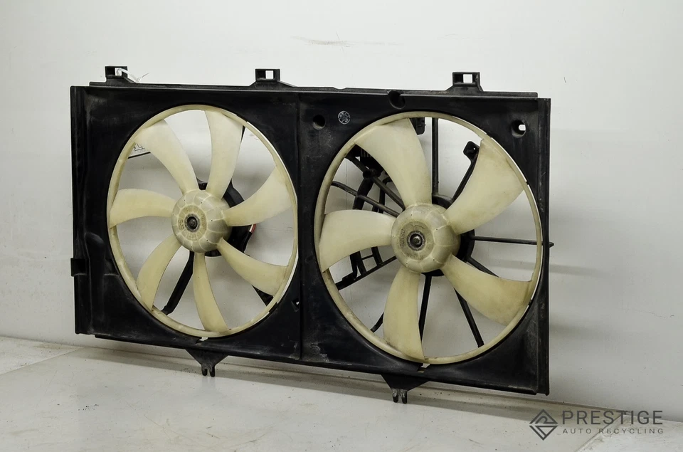 2007-2012 LEXUS ES350 RADIATOR COOLING FAN ASSY /W COMPUTER 89257-30060 OEM - Изображение 2 из 4