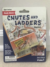 CHUTES AND LADDERS KEYCHAIN GAME 2002 Hasbro - Basic Fun 548-0