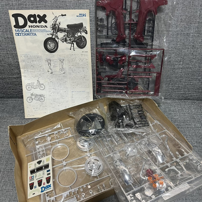 TAMIYA 1/6 Motorcycle Series No.02 Dax Honda ST70 Kit 16002 TAMIYA 1/6 Motorcycle Series No.02 Dax Honda ST70 Kit 16002