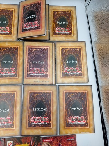 Vintage Yu-Gi-Oh Rule Books and Card Mats Bundle Job Lot Collection 1996 Yugioh - Foto 5 di 10