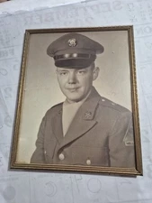 WWII WW2 US Army Soldier Picture Photo With Frame Armed Division HELLCAT Patch